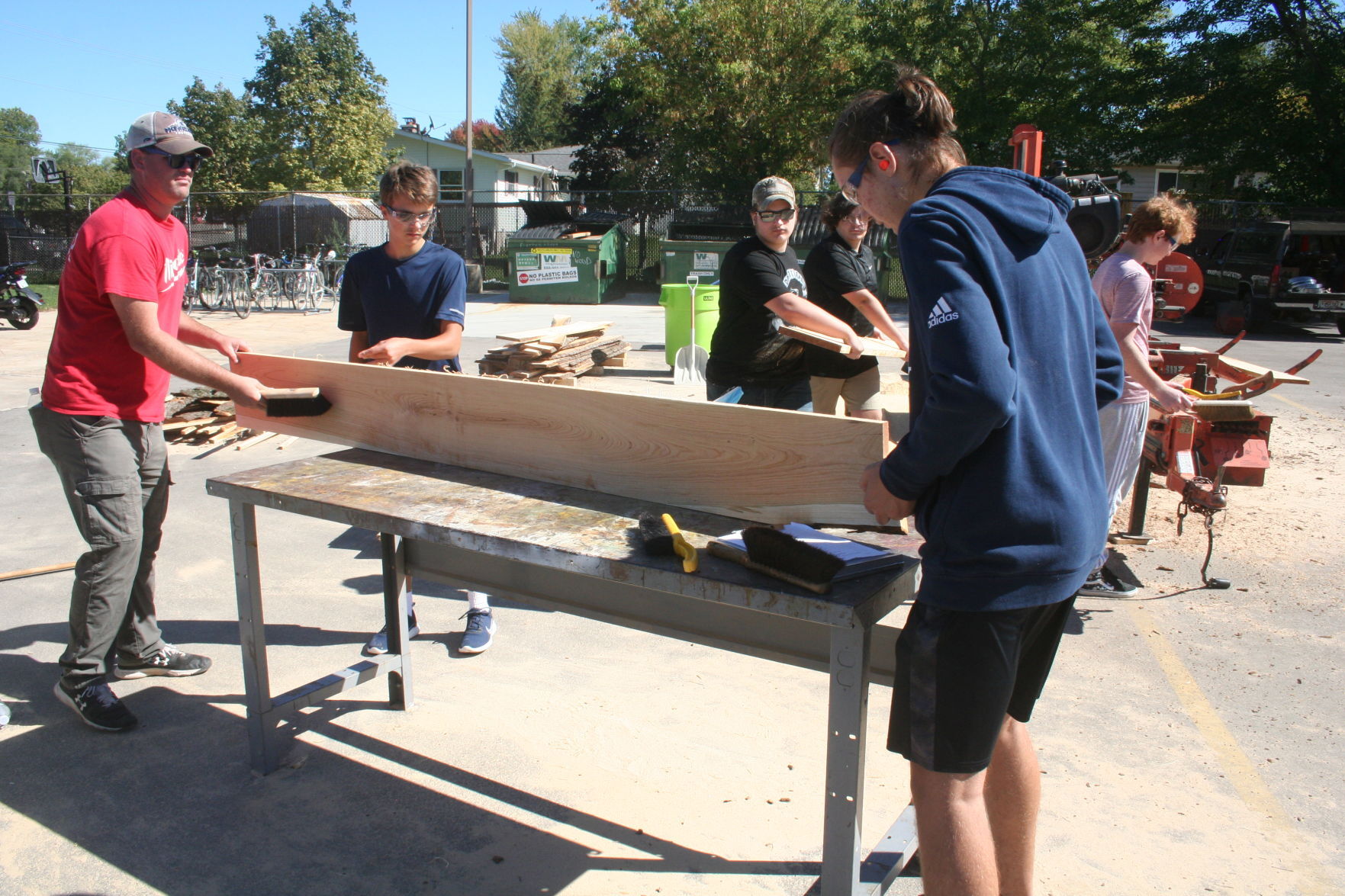 Pennekamp works with students